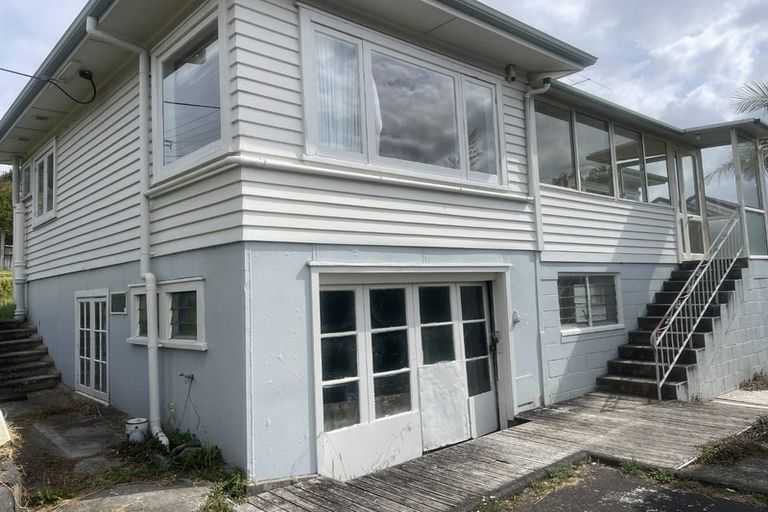 Photo of property in 65 Ocean View Road, Hillcrest, Auckland, 0627
