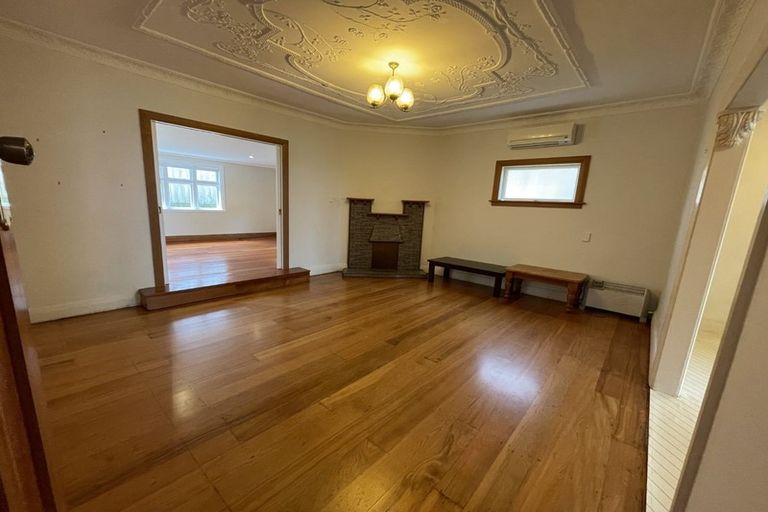 Photo of property in 12 Darlington Terrace, Miramar, Wellington, 6022