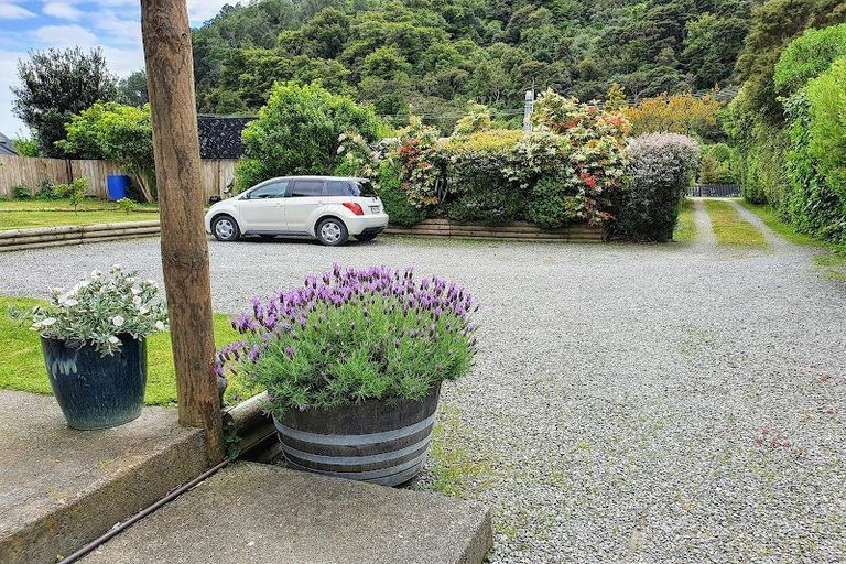 Photo of property in 19a Garden Terrace, Picton, 7220