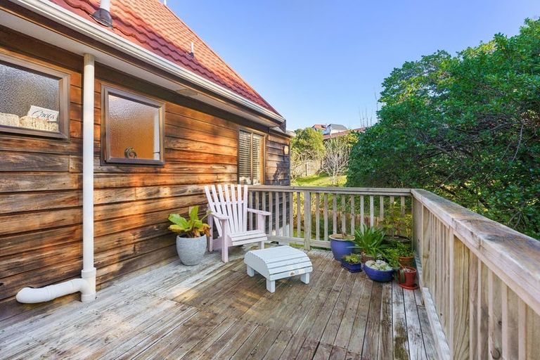 Photo of property in 137 Weggery Drive, Waikanae Beach, Waikanae, 5036