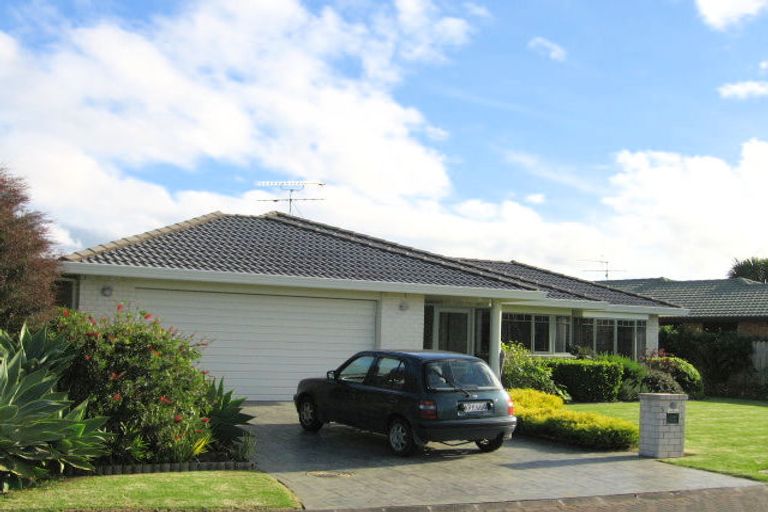 Photo of property in 5 Judd Place, Orewa, 0931