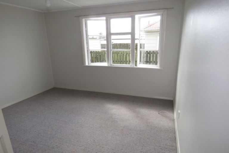 Photo of property in 8 Colvin Street, Westport, 7825