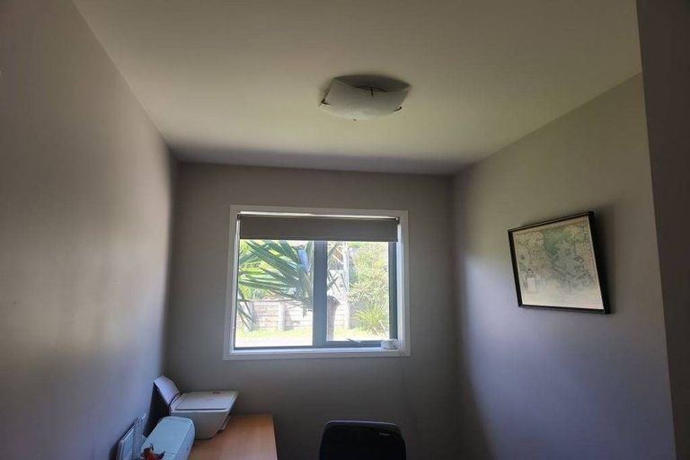 Photo of property in 5 Deptford Lane, Whitby, Porirua, 5024