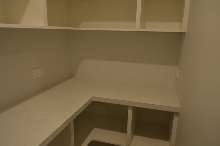 Photo of property in 18 Mckay Close, Frimley, Hastings, 4120