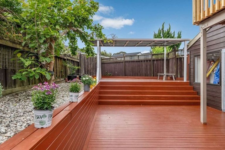 Photo of property in 1/19 Galsworthy Place, Bucklands Beach, Auckland, 2014