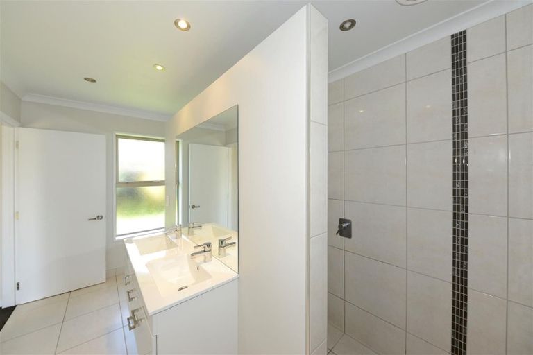 Photo of property in 4 Crown Close, Prebbleton, 7604