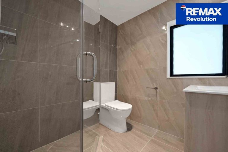 Photo of property in 21a Blanes Road, Weymouth, Auckland, 2103