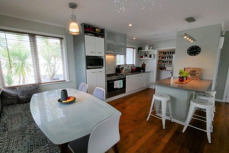Photo of property in 2/71 Gardner Avenue, New Lynn, Auckland, 0600