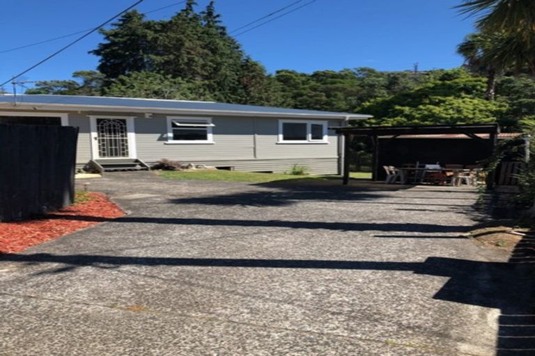 Photo of property in 24 Woodside Road, Massey, Auckland, 0614
