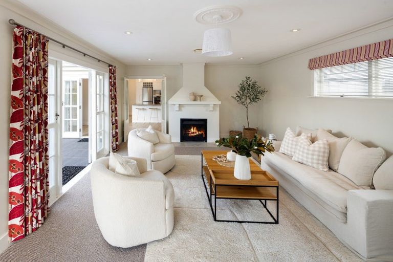 Photo of property in 74 Princes Street, Cambridge, 3434