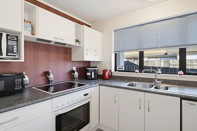 Photo of property in 47 Meridian Grove, Kelvin Grove, Palmerston North, 4414