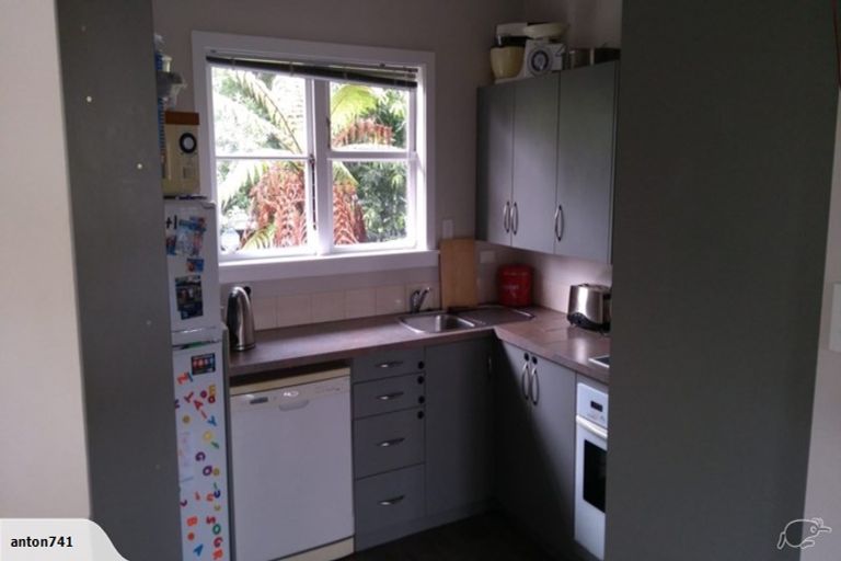 Photo of property in 255 Centaurus Road, Saint Martins, Christchurch, 8022