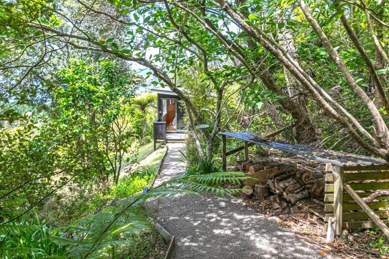 Photo of property in 11 Kowhai Place, Tuateawa, Coromandel, 3583