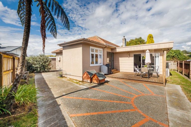 Photo of property in 13 Featherston Street, Takaro, Palmerston North, 4412