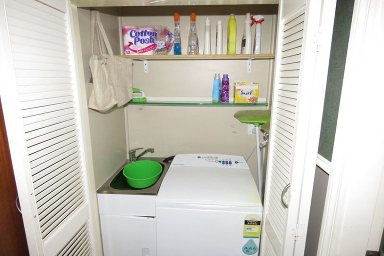 Photo of property in 32 Brougham Street, Westport, 7825