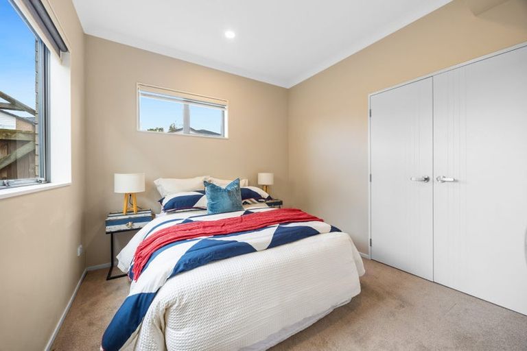 Photo of property in 1 Creggan Crescent, Flat Bush, Auckland, 2019