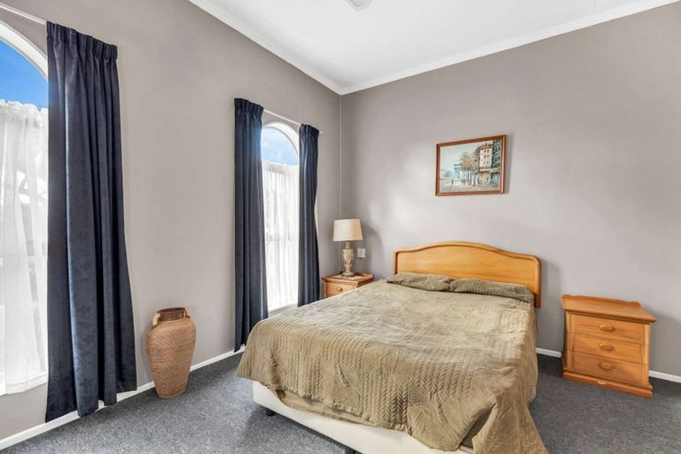 Photo of property in 87 Queen Street West, Levin, 5510
