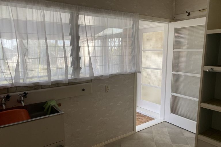 Photo of property in 10 Renwick Street, Papakura, 2110