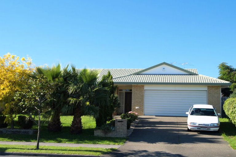 Photo of property in 118 Millhouse Drive, Northpark, Auckland, 2013