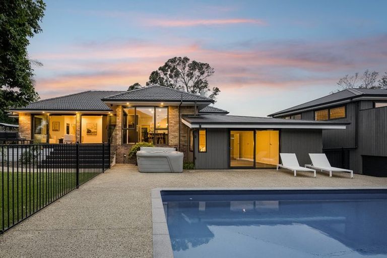 Photo of property in 35 Rock Isle Road, Torbay, Auckland, 0630