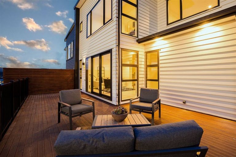 Photo of property in 176b Navigation Drive, Whitby, Porirua, 5024