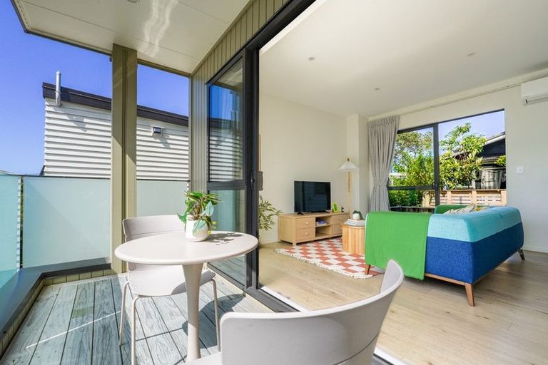 Photo of property in 2/26 Long Bay Drive, Torbay, Auckland, 0630