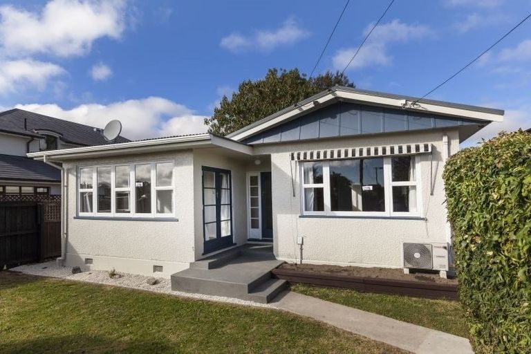 Photo of property in 24 Plynlimon Road, Fendalton, Christchurch, 8052