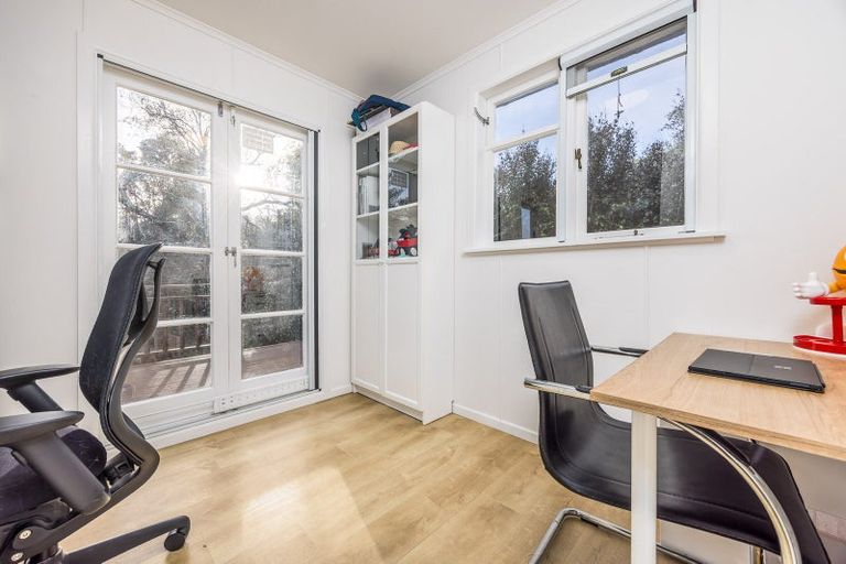 Photo of property in 7 Chamberlain Road, Massey, Auckland, 0614