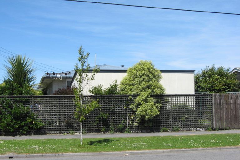 Photo of property in 2/124 Champion Street, Edgeware, Christchurch, 8013