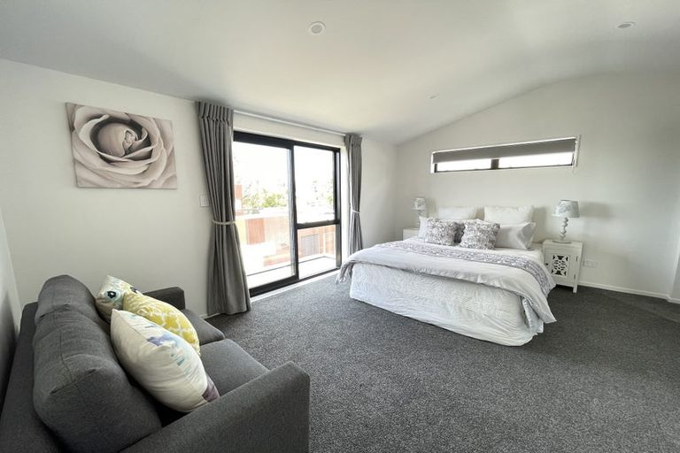 Photo of property in 65c Sunrise Avenue, Murrays Bay, Auckland, 0630