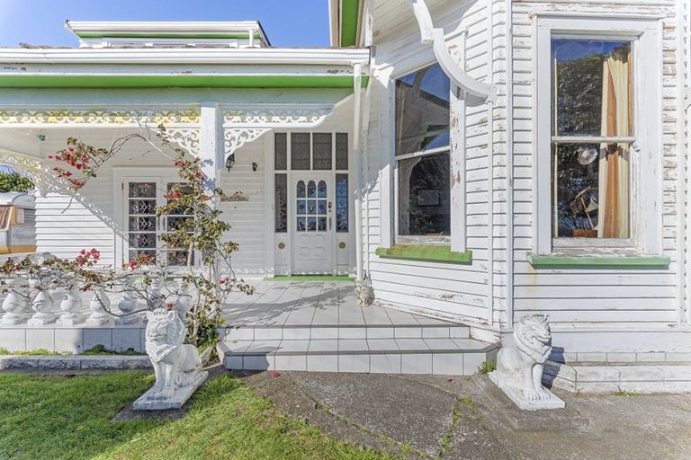 Photo of property in 265f Tukapa Street, Hurdon, New Plymouth, 4310