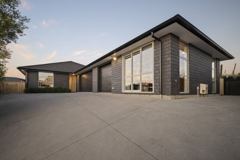 Photo of property in 120 Lisle Farm Drive, Pukekohe, 2120