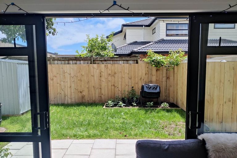 Photo of property in 7/18 Graham Avenue, Te Atatu Peninsula, Auckland, 0610