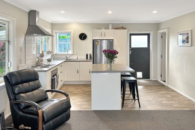 Photo of property in 3 Lincoln Road, Carterton, 5713