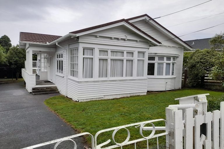 Photo of property in 27 Beauchamp Street, Karori, Wellington, 6012