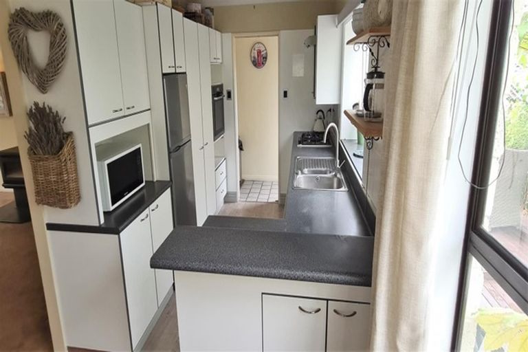 Photo of property in 12 Gibbs Drive, Woodend, 7610