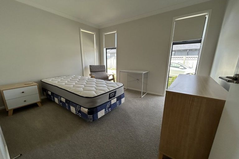 Photo of property in 2 Pakati Lane, Papamoa, 3118