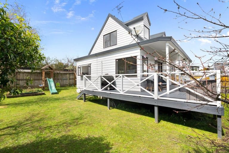 Photo of property in 80b Aviemore Drive, Highland Park, Auckland, 2010