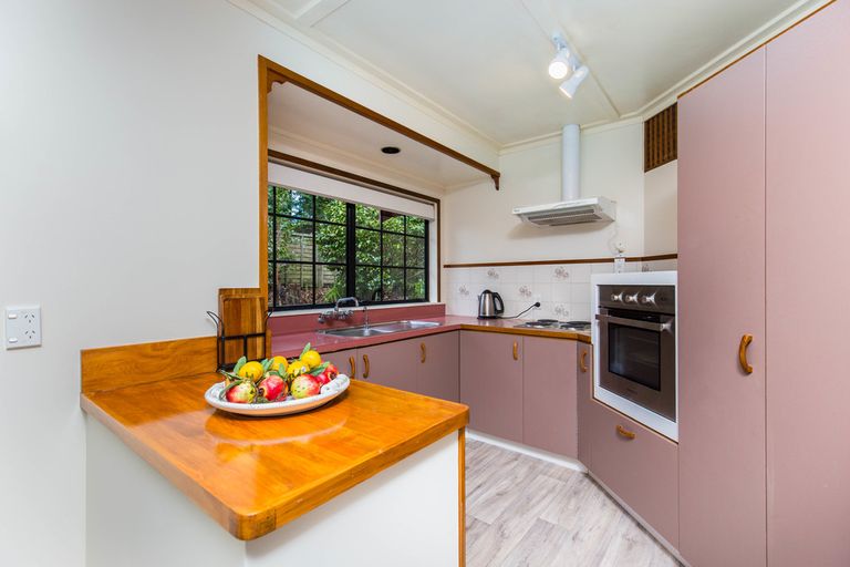Photo of property in 304 Huia Road, Titirangi, Auckland, 0604