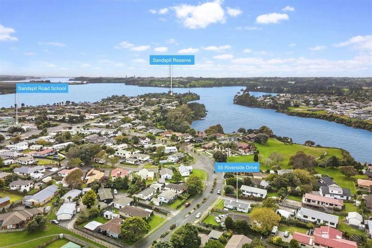 Photo of property in 55 Riverside Drive, Waiuku, 2123