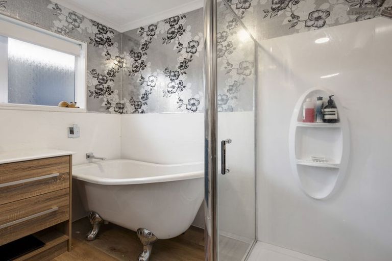 Photo of property in 8b Alexander Place, Otaki, 5512