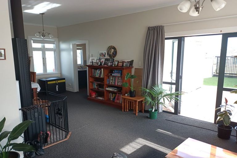 Photo of property in 102 Peel Street, Westport, 7825