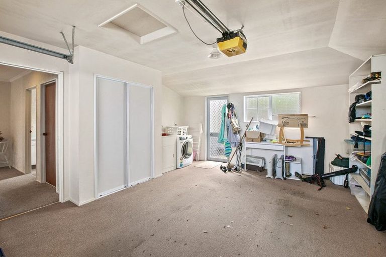 Photo of property in 1/9 Tukapa Street, Westown, New Plymouth, 4310