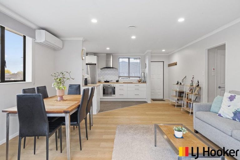 Photo of property in 16 Margarita Rise, Pukekohe, 2120