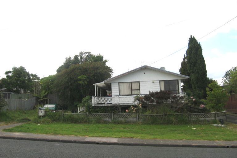 Photo of property in 1/71 Hogans Road, Glenfield, Auckland, 0629