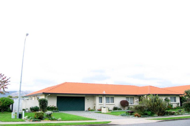 Photo of property in 58 The Drive, Paraparaumu Beach, Paraparaumu, 5032