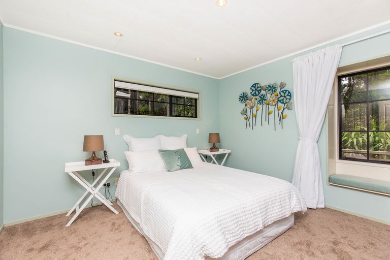 Photo of property in 304 Huia Road, Titirangi, Auckland, 0604