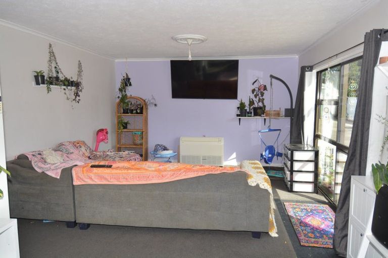 Photo of property in 249 Princes Street, Strathern, Invercargill, 9812