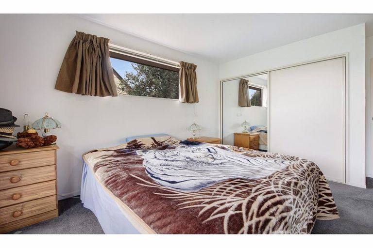 Photo of property in 22 Briarmont Street, Avondale, Christchurch, 8061