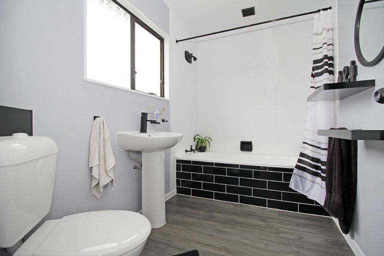 Photo of property in 2/10 Coxhead Road, Manurewa, Auckland, 2102